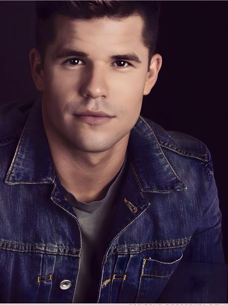 Charlie CARVER